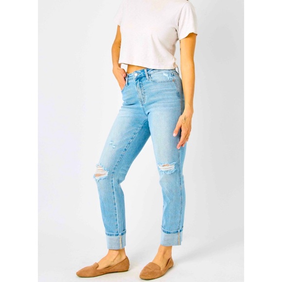 Judy Blue Star Bright Boyfriend Jeans - Picture 2 of 14